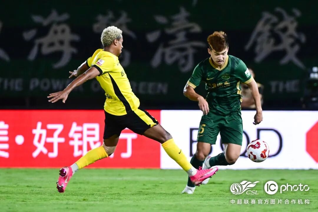 中超战报 | 2025中超联赛第24轮 青岛西海岸0-2浙江绿城插图6