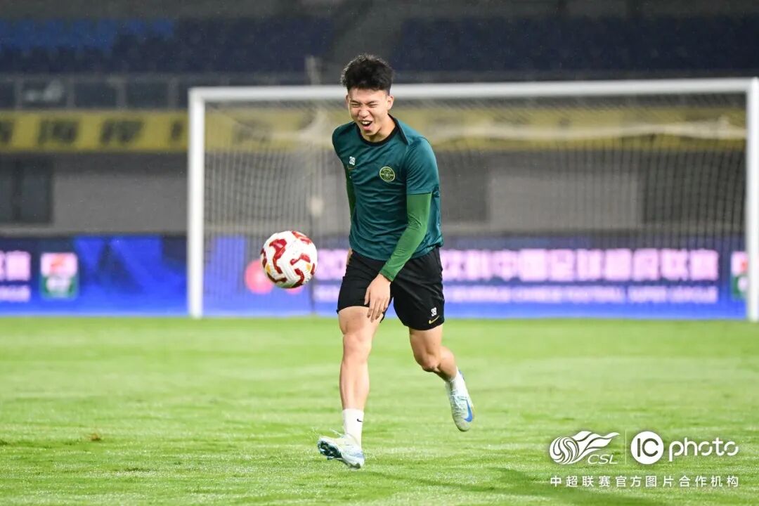 赛前发布会 | 2025中超联赛第24轮 青岛西海岸VS浙江绿城插图5