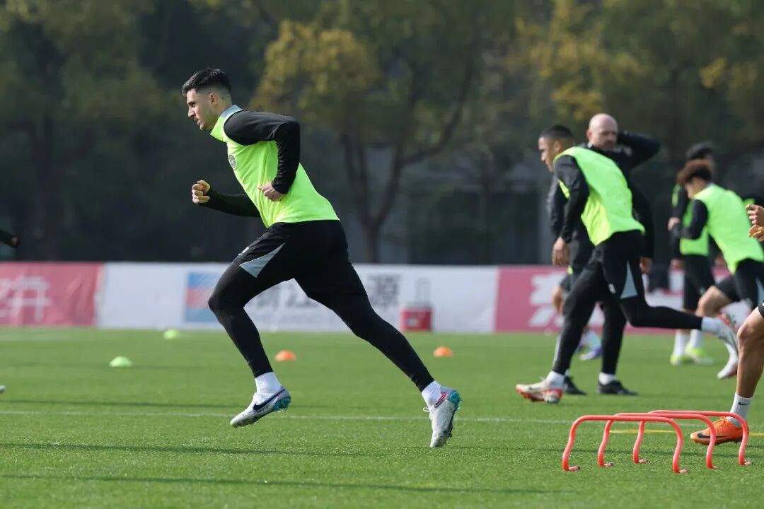 赛前发布会 | 2026中超联赛第1轮 浙江绿城VS青岛西海岸插图5