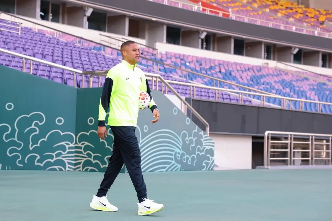 官宣 | 瓜里拉帕租借加盟浙江FC插图2