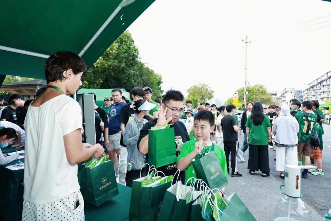 开放日 | 如果不是因为热爱,谁会在繁忙的工作日午后,穿越整座城市而来插图1 开放日 | 如果不是因为热爱,谁会在繁忙的工作日午后,穿越整座城市而来插图1